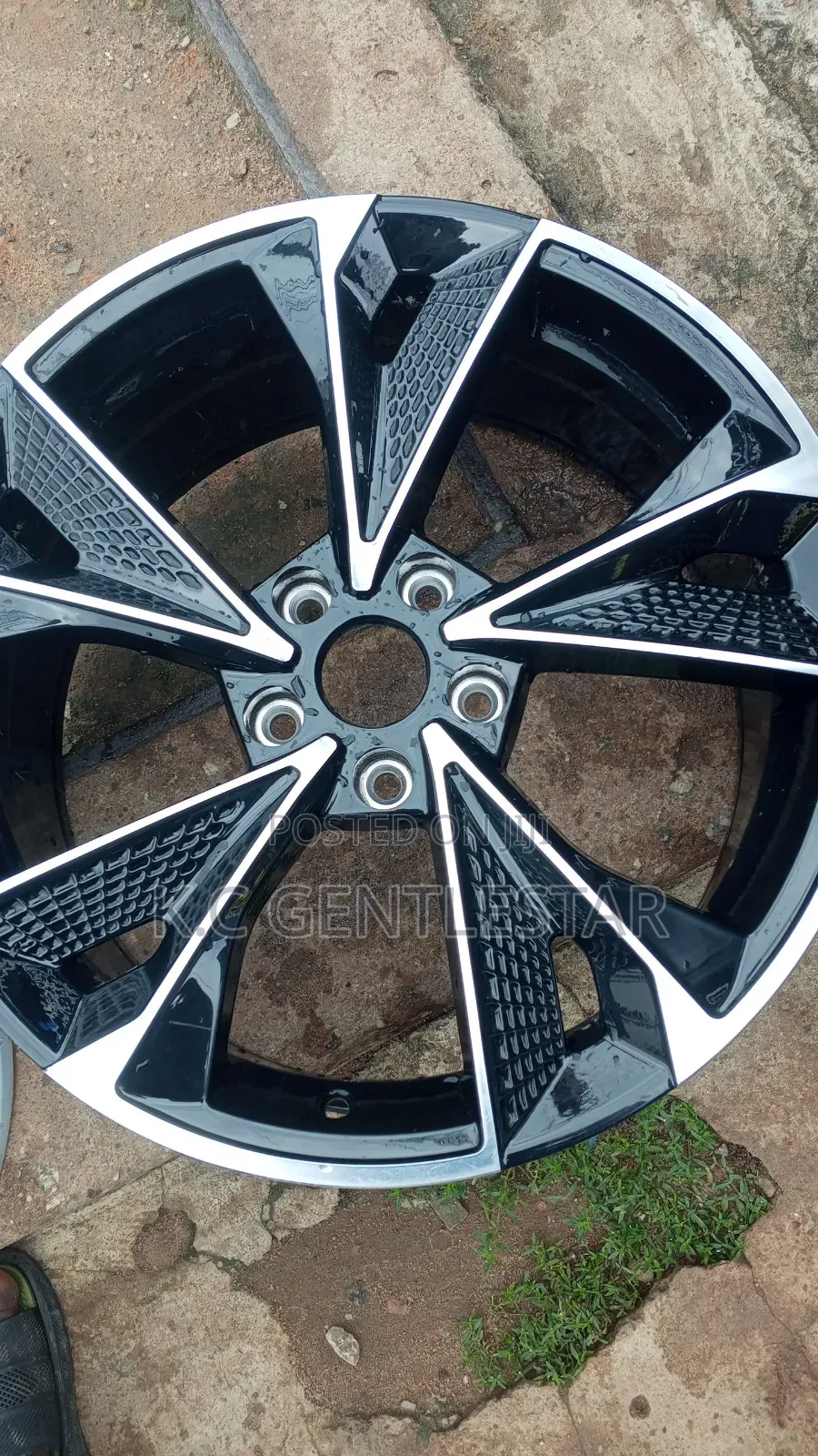 Brand New 18 Alloy Rim for All Cars and SUV