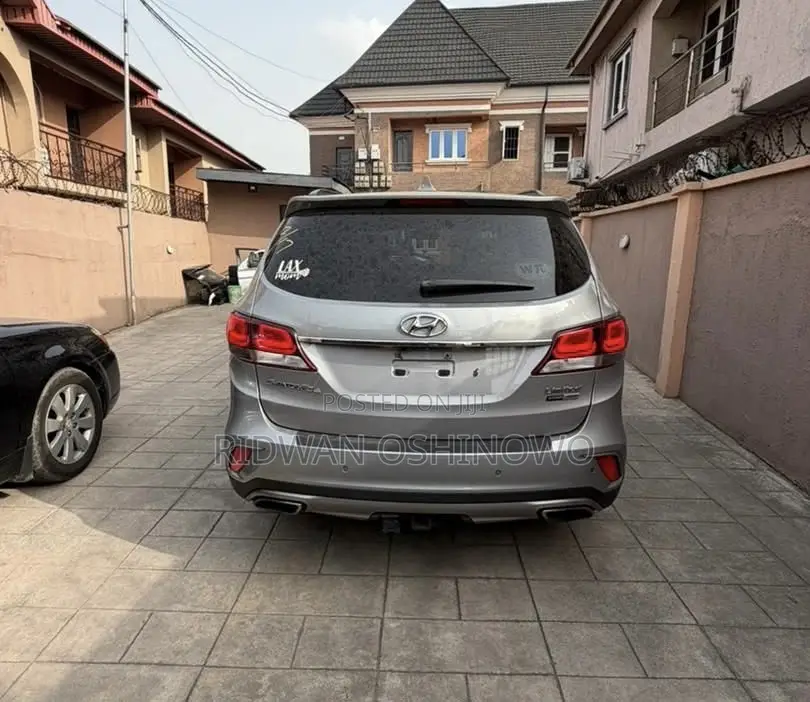 Hyundai Santa Fe Limited Ultimate AWD 2017 Silver