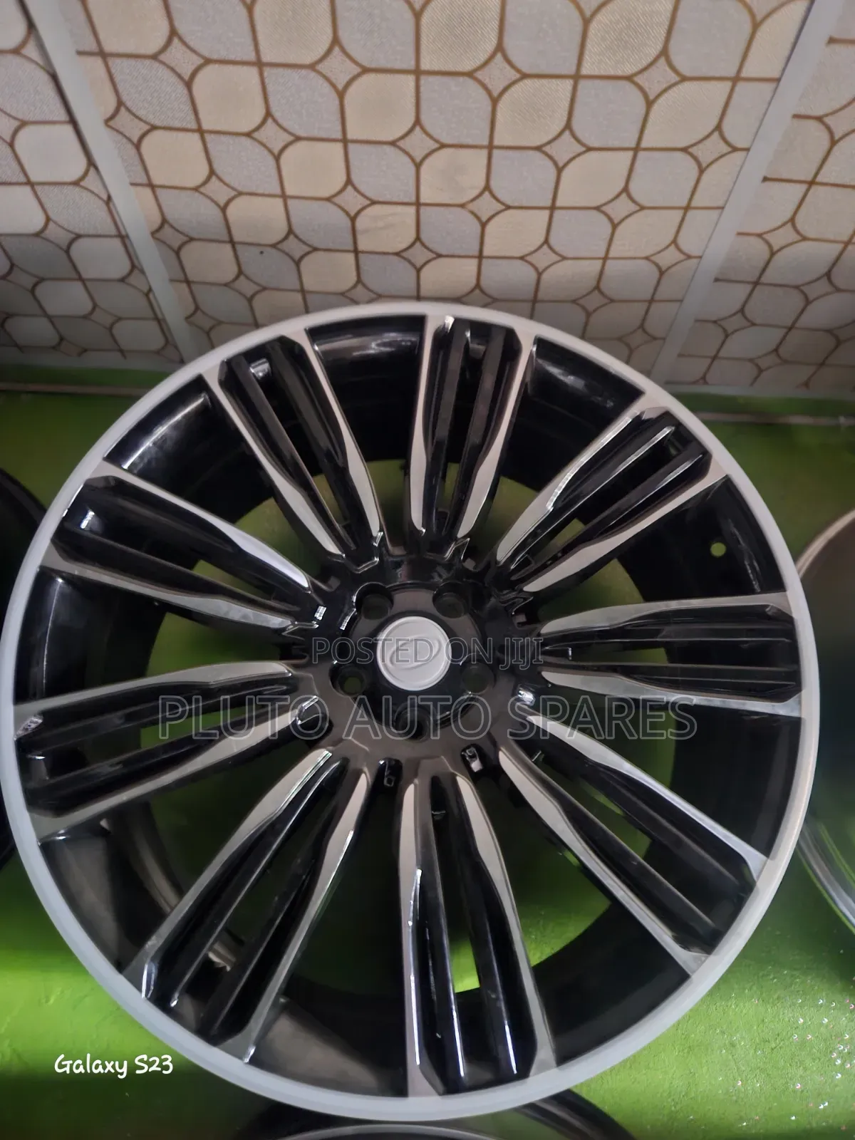 Range Rover Evoque and Velar 22'inch Rims