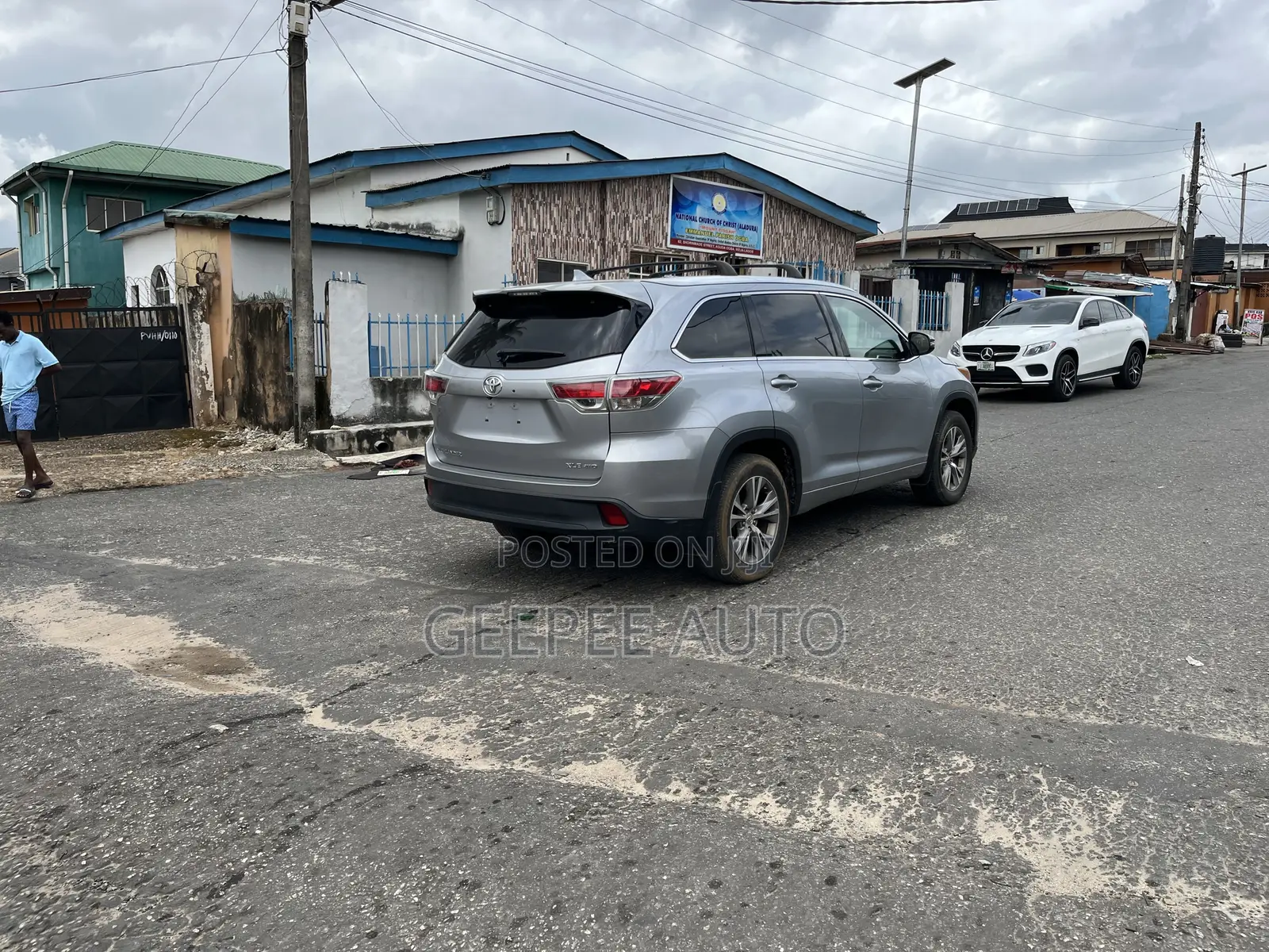 Toyota Highlander XLE 4dr SUV AWD (3.5L 6cyl 6A) 2015 Gray