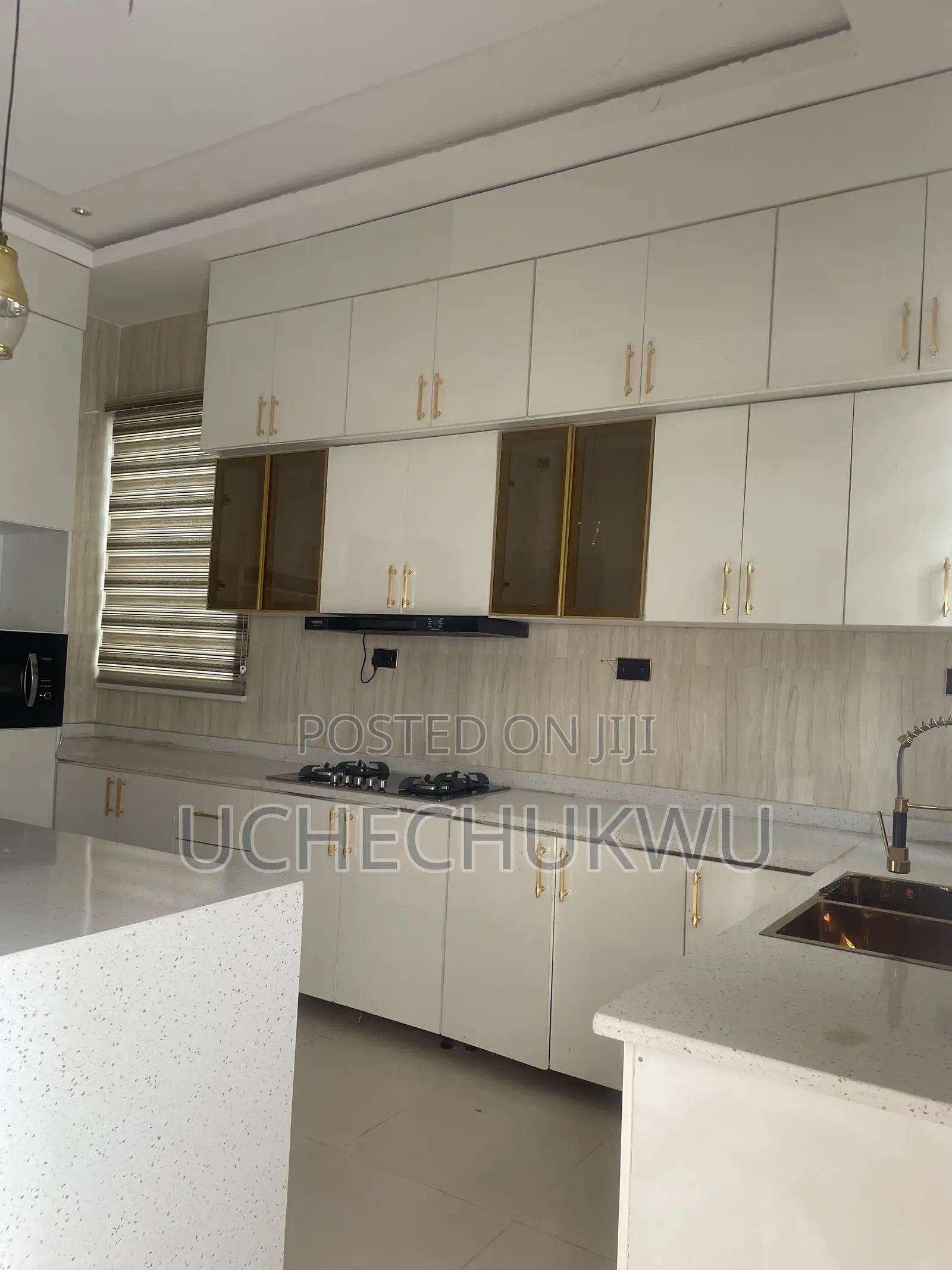 6bdrm Penthouse in Fapline Estate, Dakwo District for sale