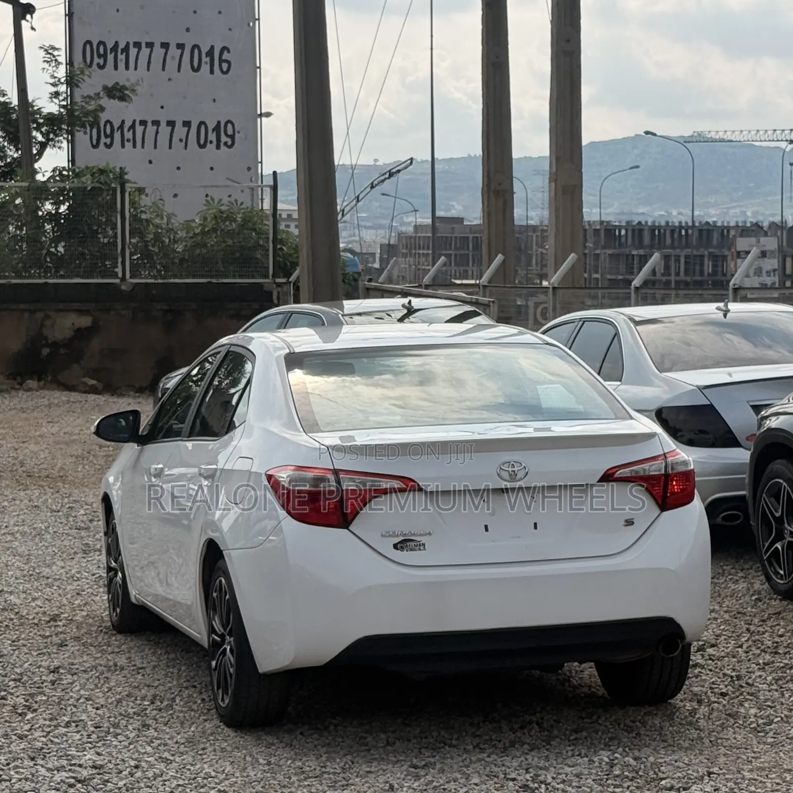 Toyota Corolla S 4dr Sedan (1.8L 4cyl CVT) 2016 White