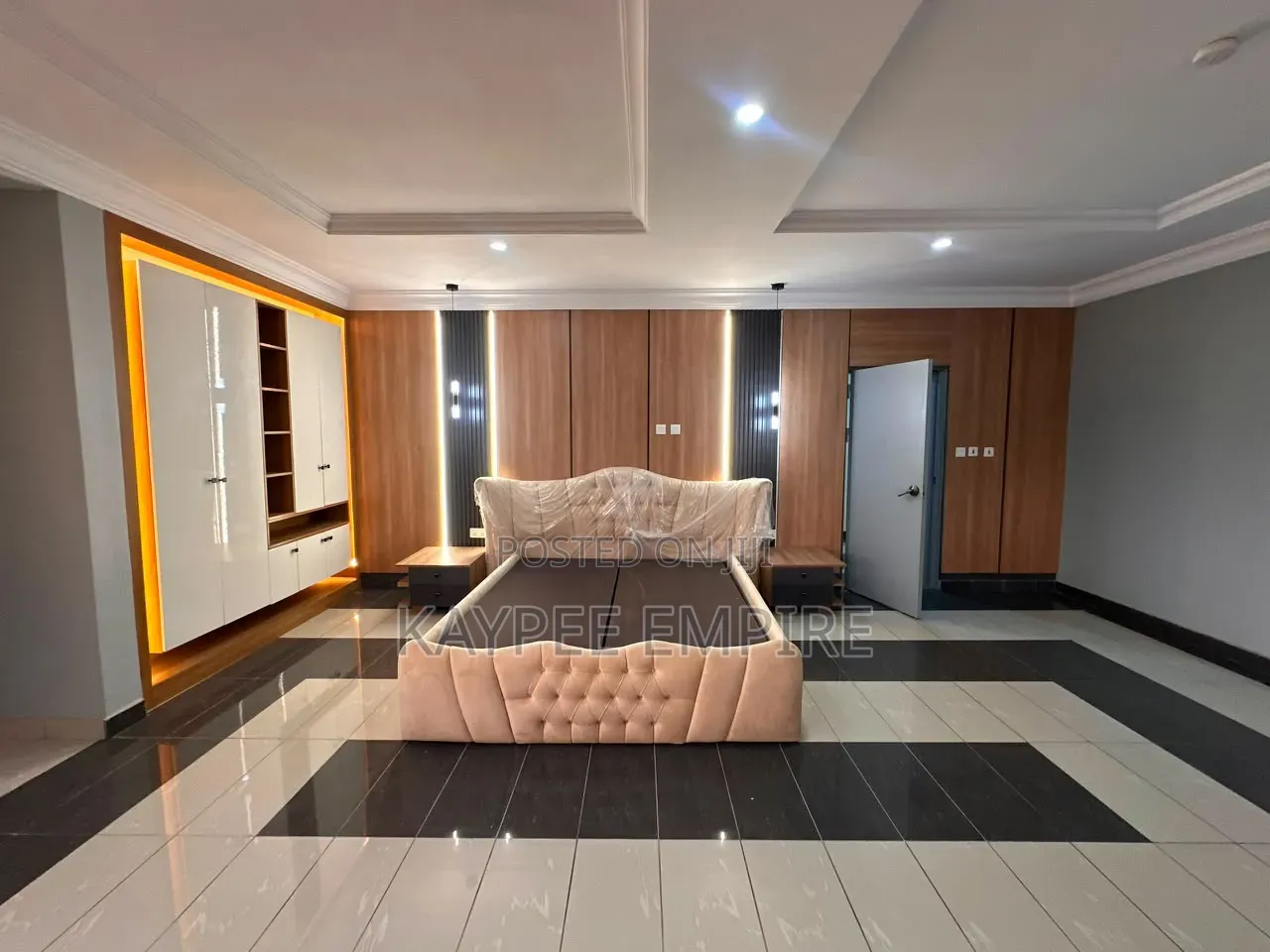 3bdrm Block of Flats in Wuye for rent