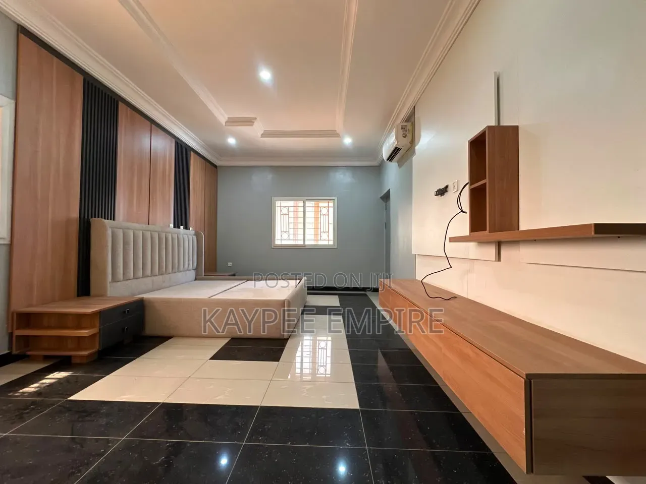 3bdrm Block of Flats in Wuye for rent