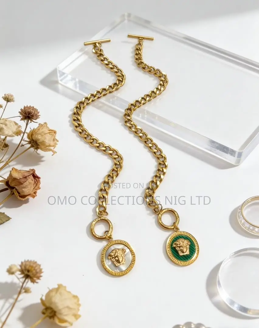 Exquisite Women’s Classy Bracelet – Gold Fashion Bracelet for Ladies