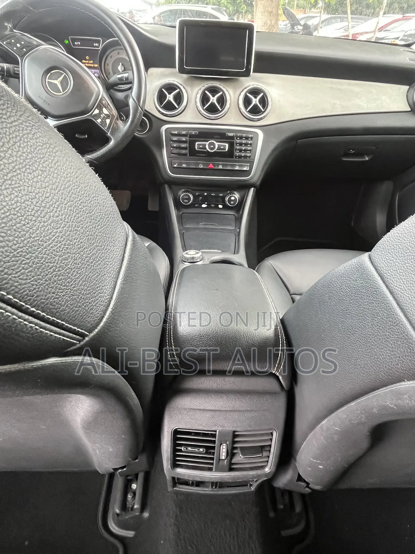 Mercedes-Benz GLA 250 2015 White
