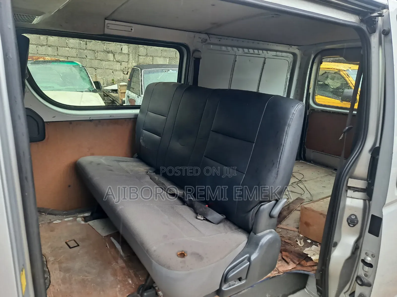 Toyota HiAce 2012 Silver