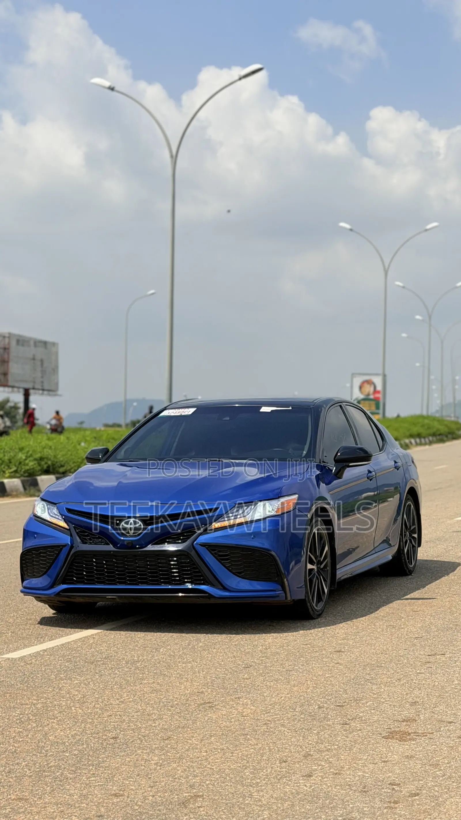 Toyota Camry XSE (2.5L 4cyl 8A) 2019 Blue