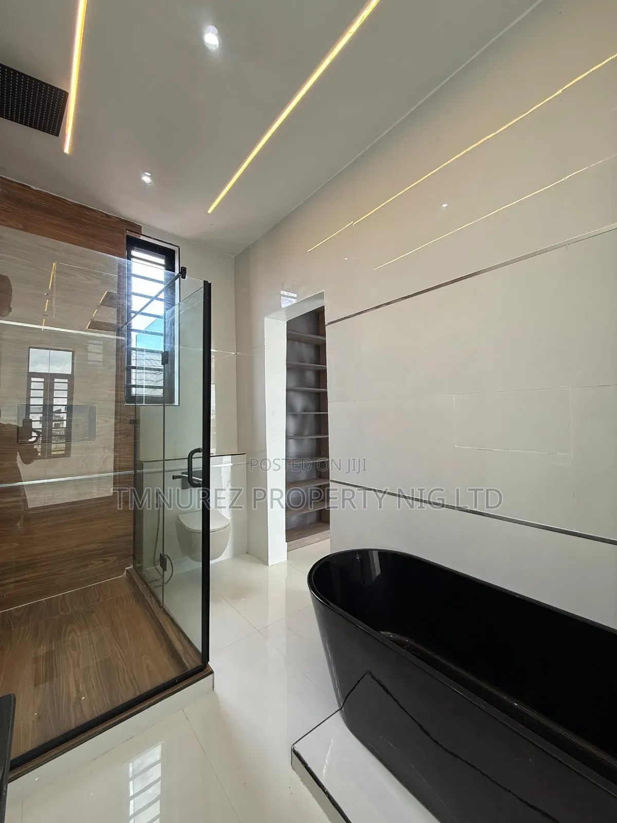 5bdrm Duplex in Sangotedo for sale