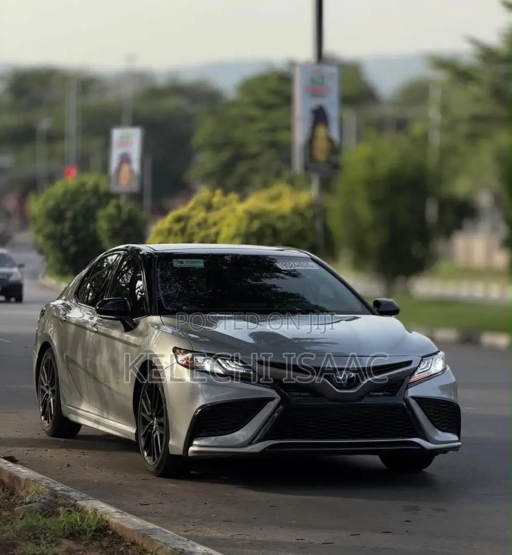 Toyota Camry XSE 2022 Silver
