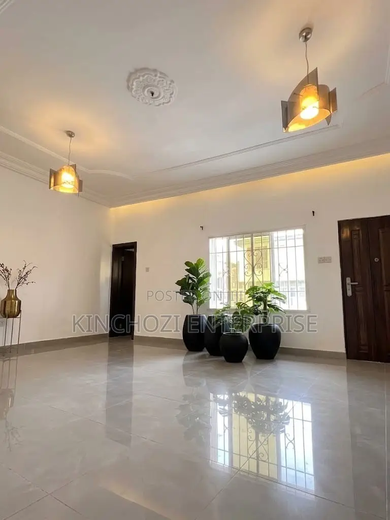 2bdrm Apartment in Lekki Enclave Estate for rent