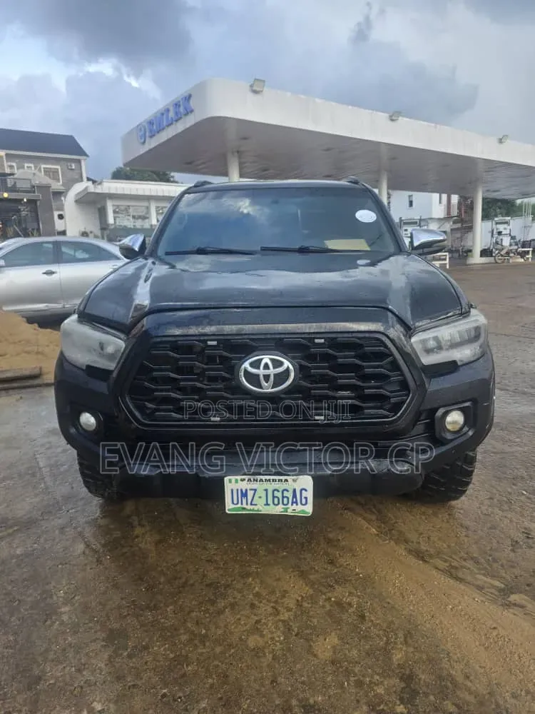 Toyota Tacoma Double Cab V6 Automatic 2010 Black