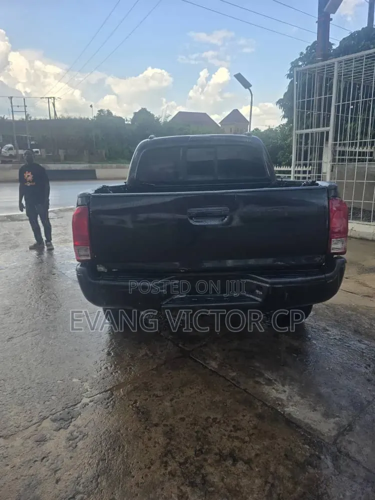 Toyota Tacoma Double Cab V6 Automatic 2010 Black