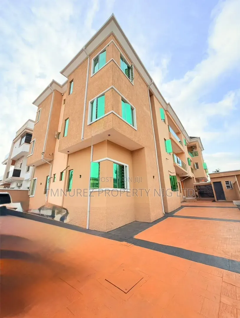 3bdrm Apartment in GRA Phase 1 for sale