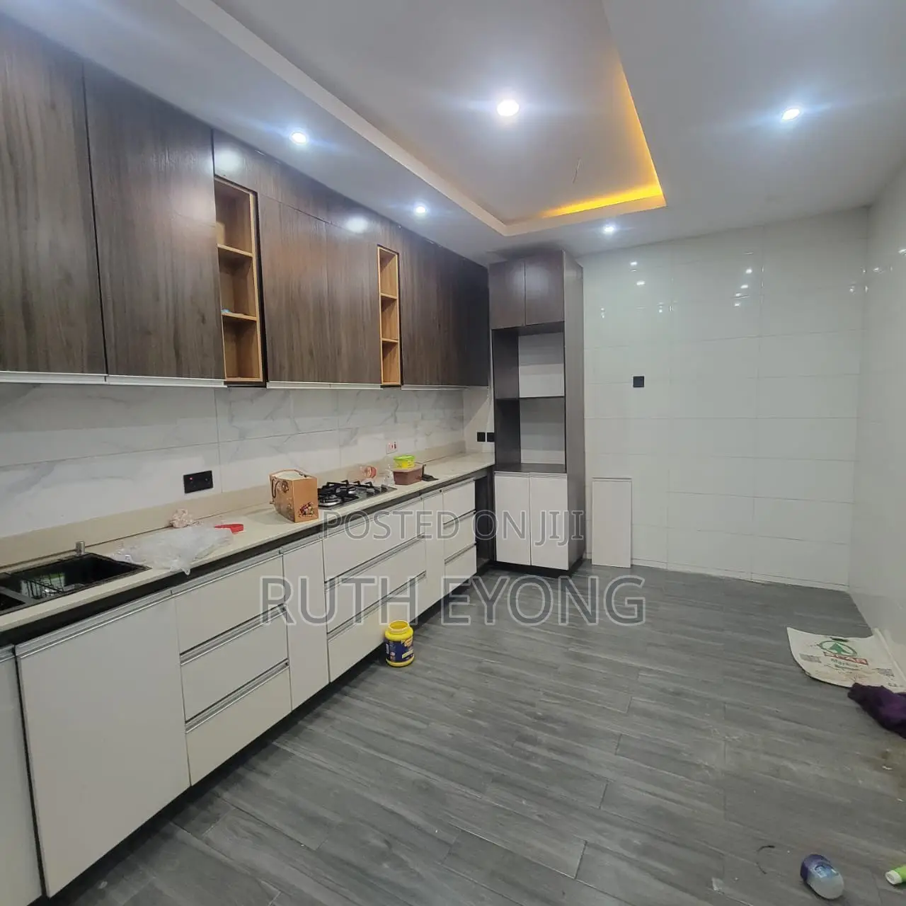 4bdrm Apartment in Spar Road, Ikate for rent