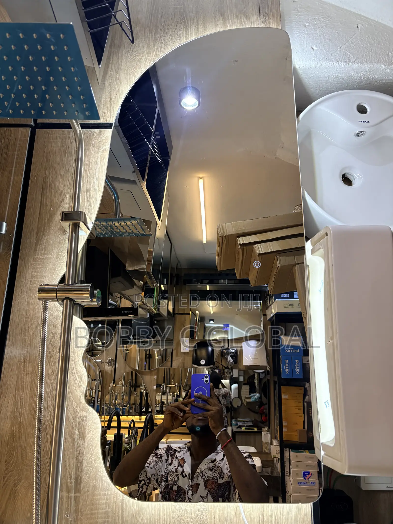 Luxury Head Shape Wall Mirrow With Led