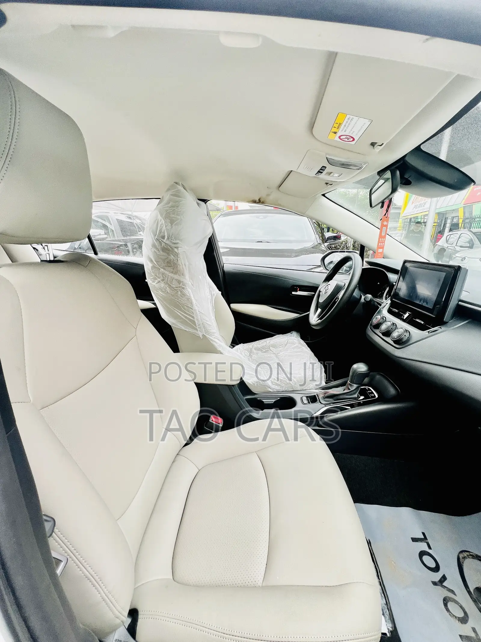 Toyota Corolla LE 2023 White