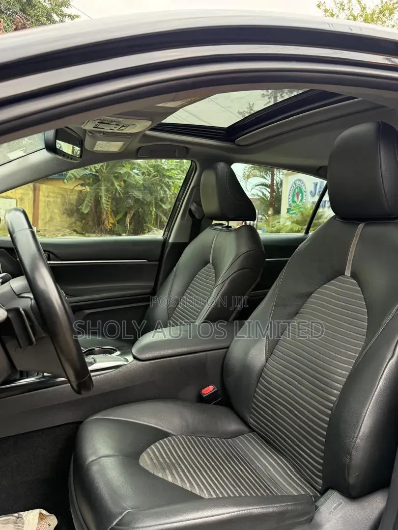 Toyota Camry 2018 Black