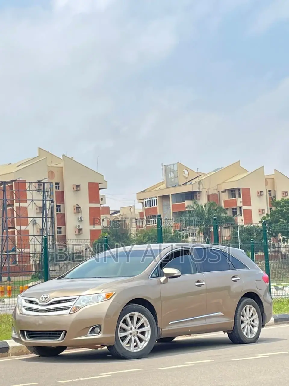 Toyota Venza LE 2011 Brown
