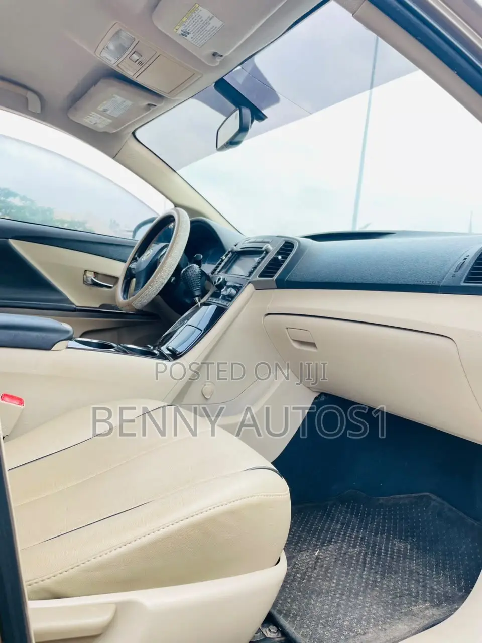 Toyota Venza LE 2011 Brown