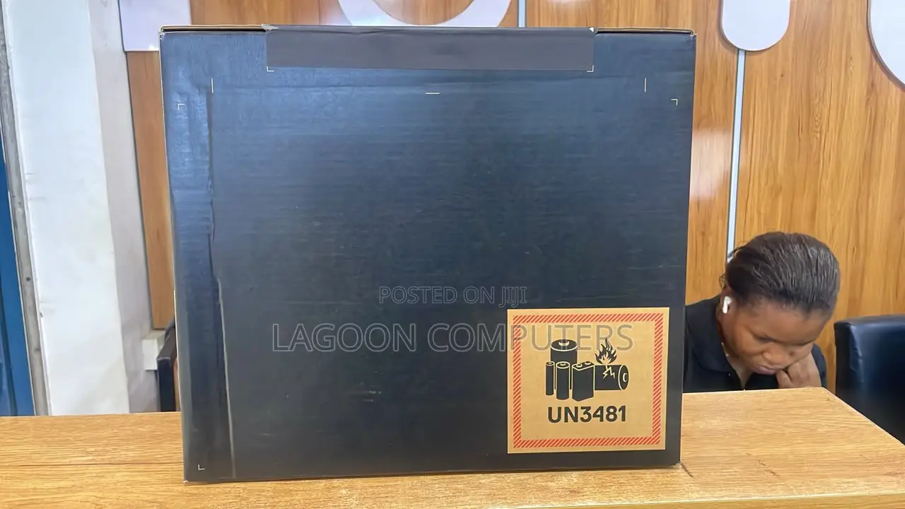 New Laptop Dell 16GB AMD Ryzen 5 SSD 512GB