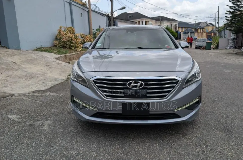 Hyundai Sonata Limited 4dr Sedan (2.4L 4cyl 6A) 2015 Gray