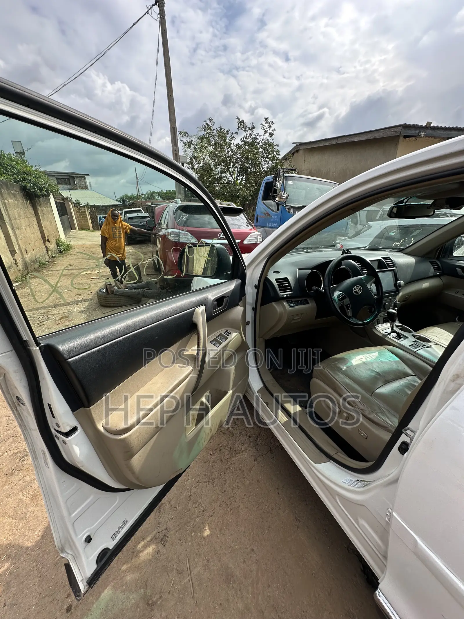 Toyota Highlander Hybrid 2012 White