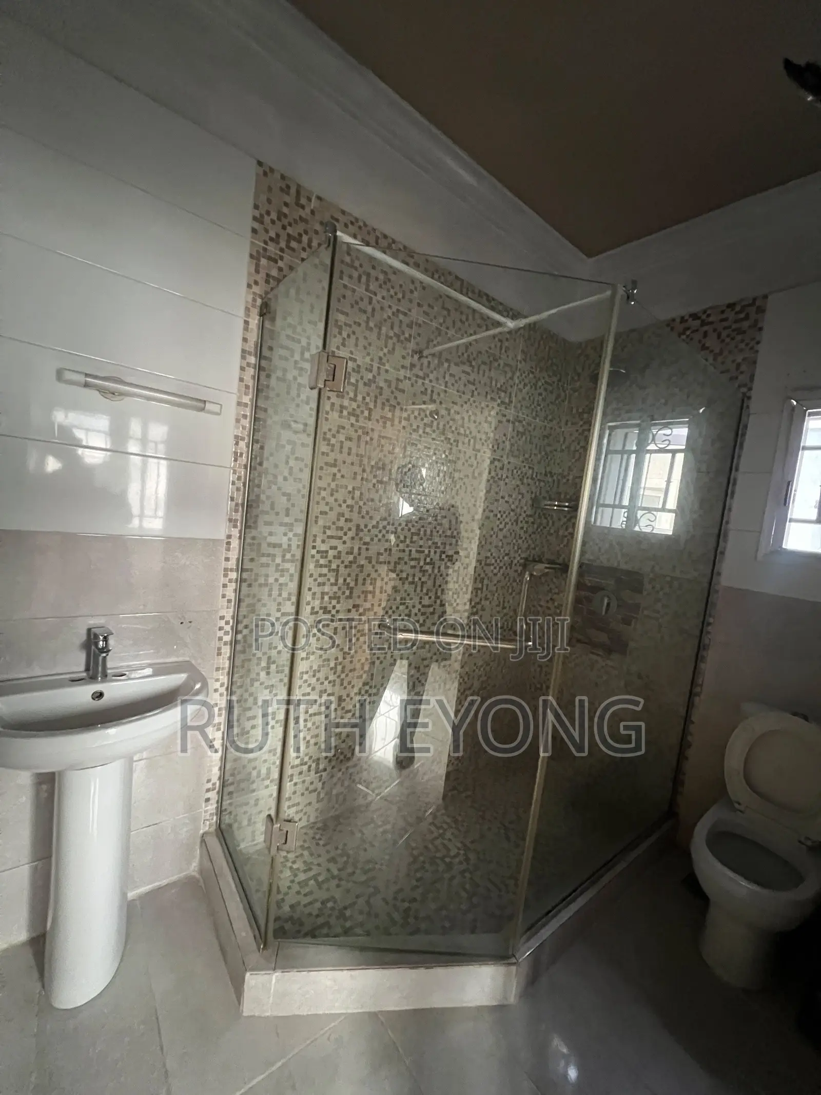 3bdrm Townhouse / Terrace in Lekki Right Lekki for rent