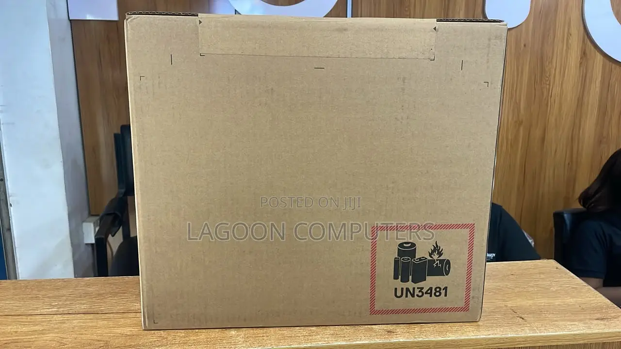 New Laptop Dell 16GB Intel Core Ultra 7 SSD 1T