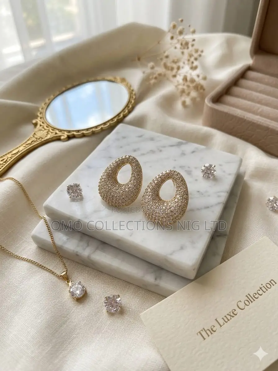 Luxe Collection Ladies’ Teardrop Original Stud Earrings