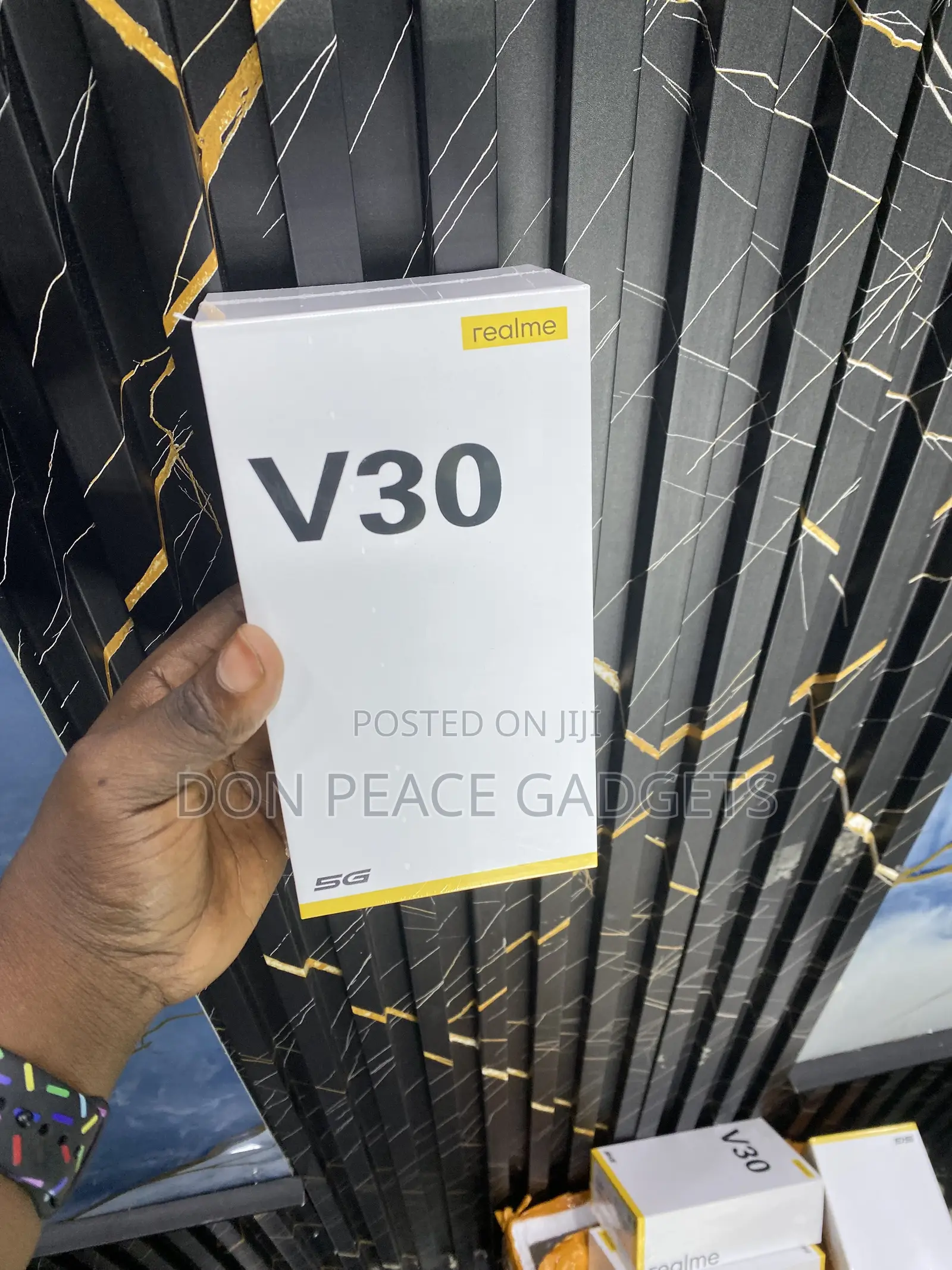 New Realme V30 128 GB