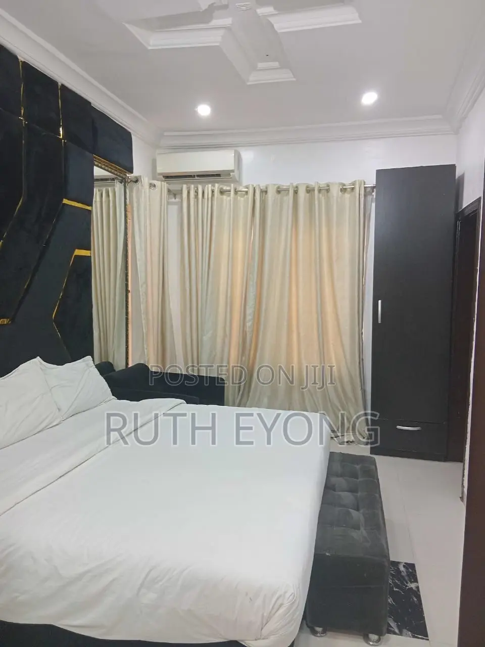 2bdrm Apartment in Off Admiralty Road,., Lekki Phase 1 for rent