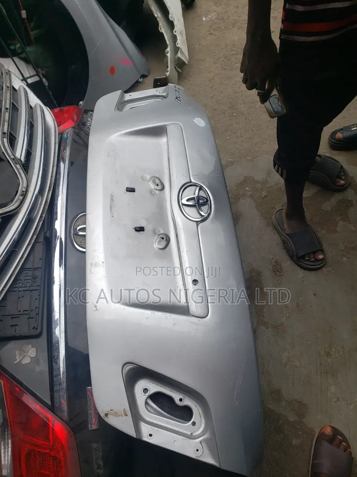 Boot Toyota Camry 2008-2010 Empty