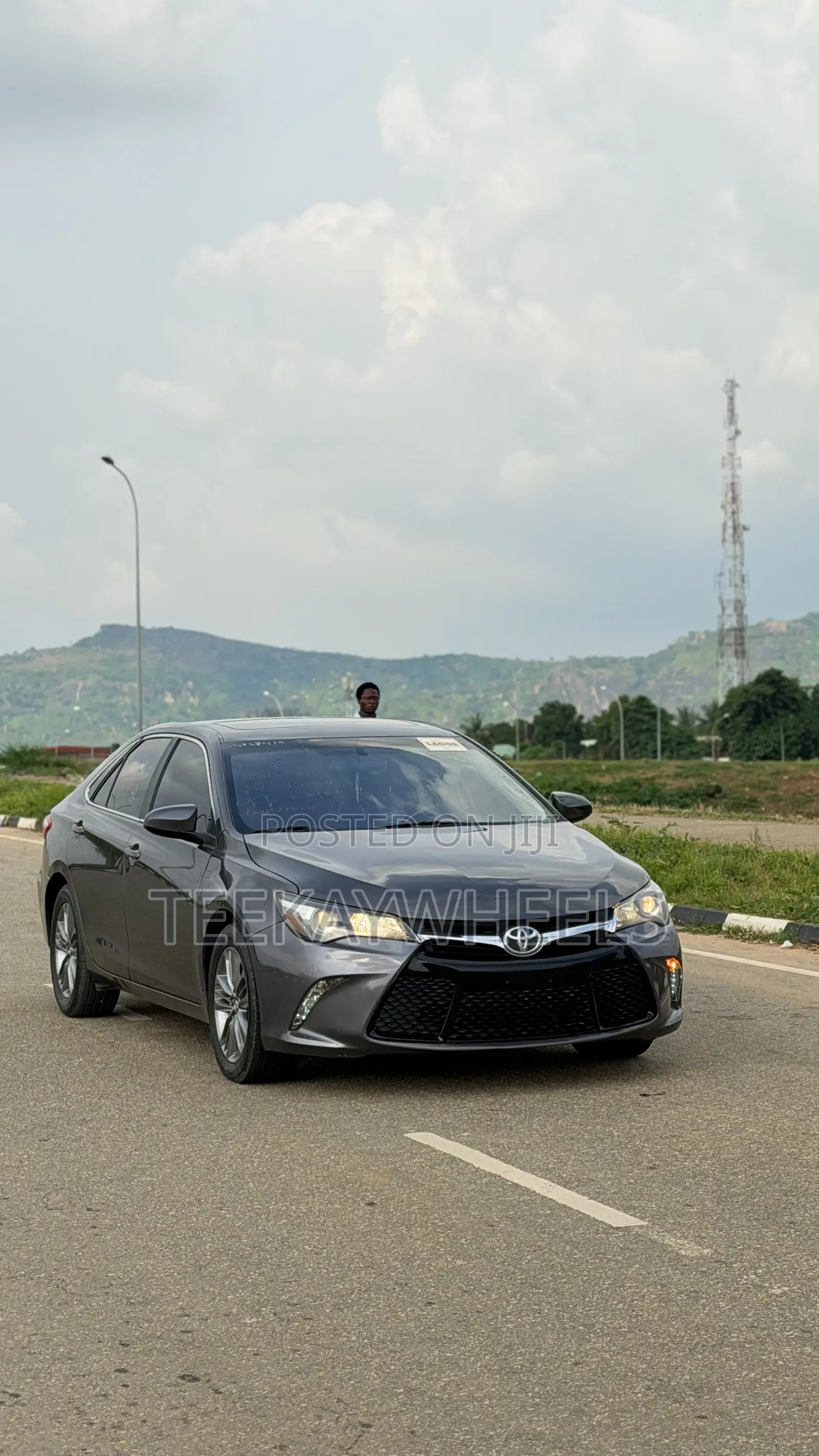 Toyota Camry SE 4dr Sedan (2.5L 4cyl 6A) 2016 Gray