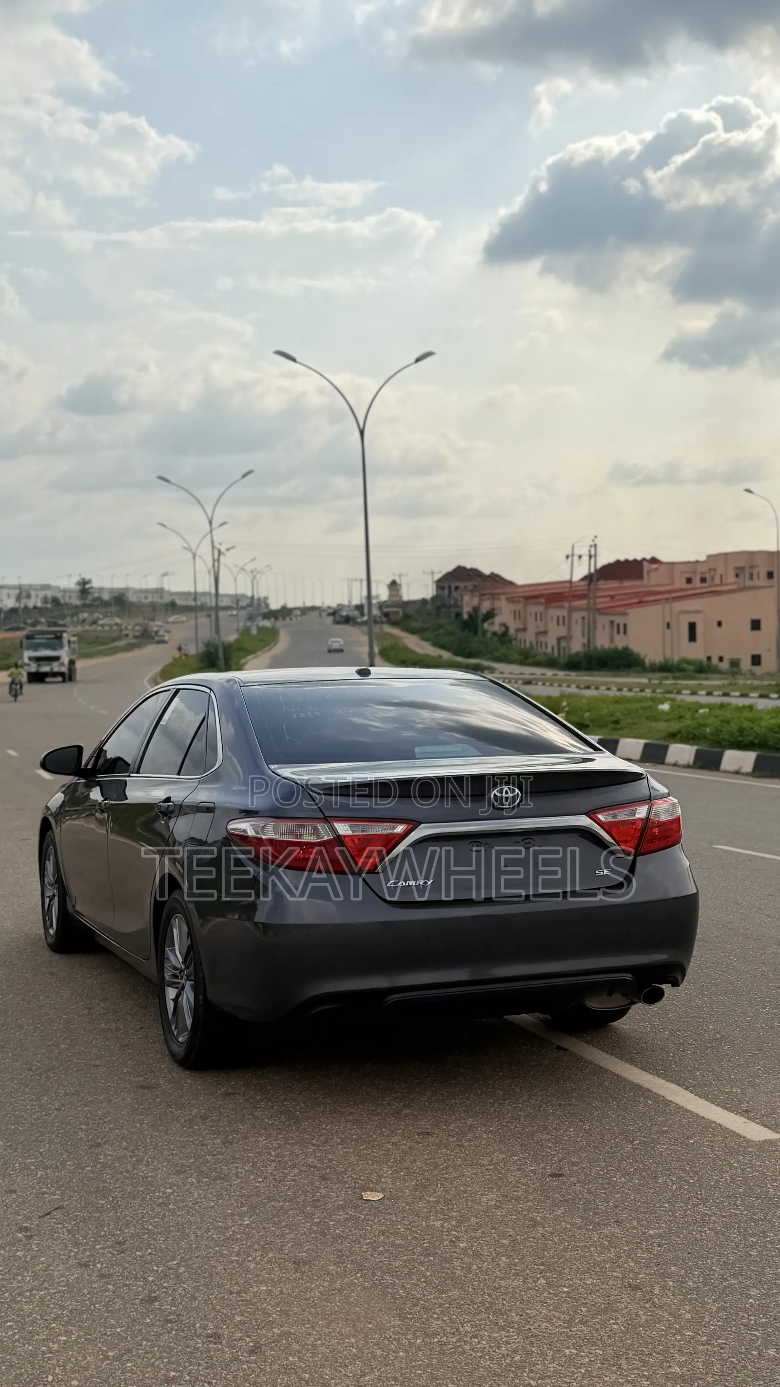 Toyota Camry SE 4dr Sedan (2.5L 4cyl 6A) 2016 Gray