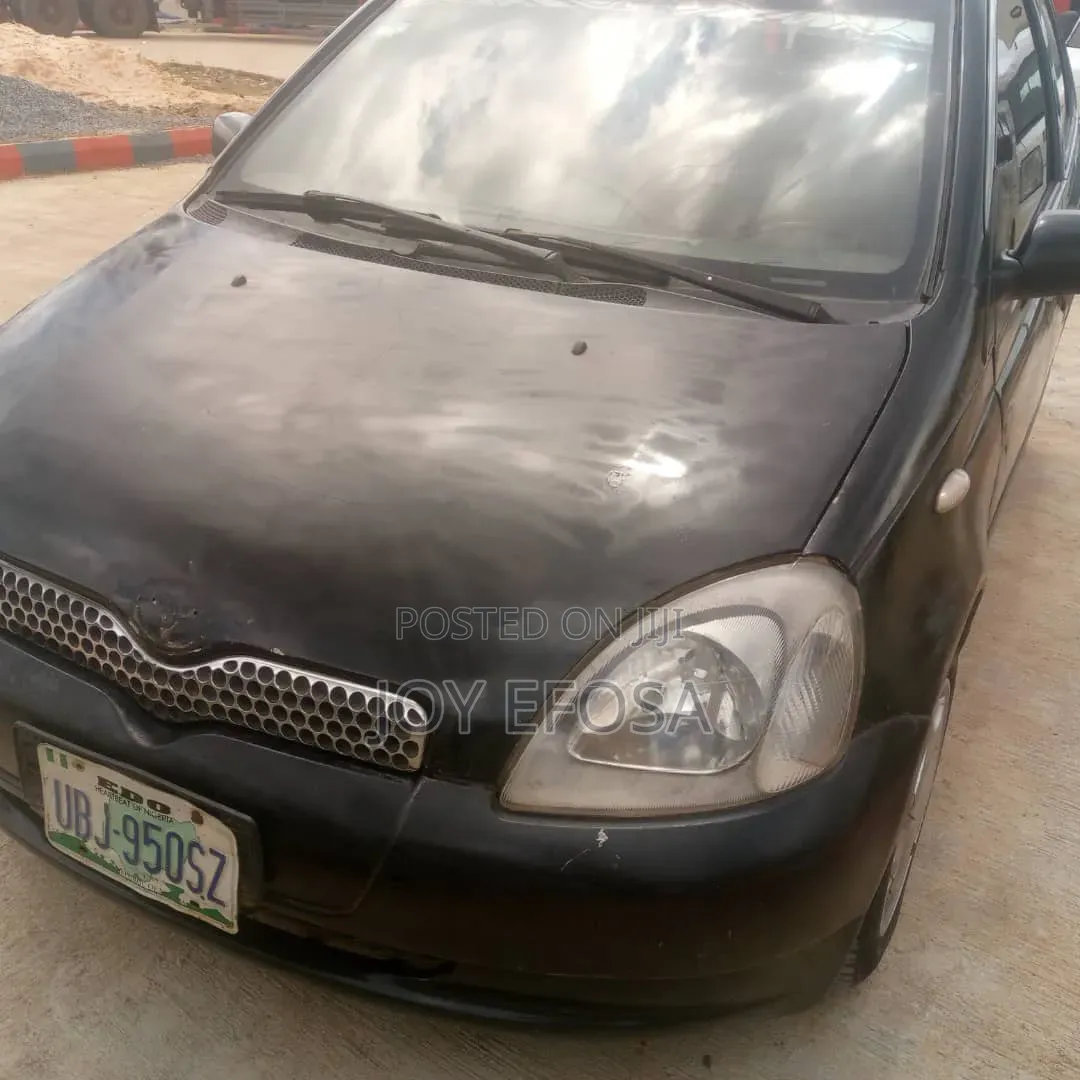 Toyota Yaris 1.4 2002 Black