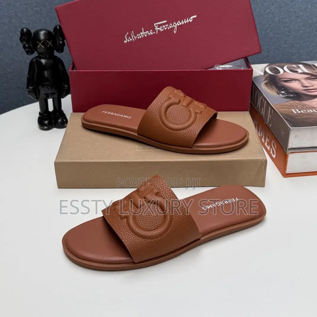 High-Quality Salvatore Ferragamo Luxury Pam