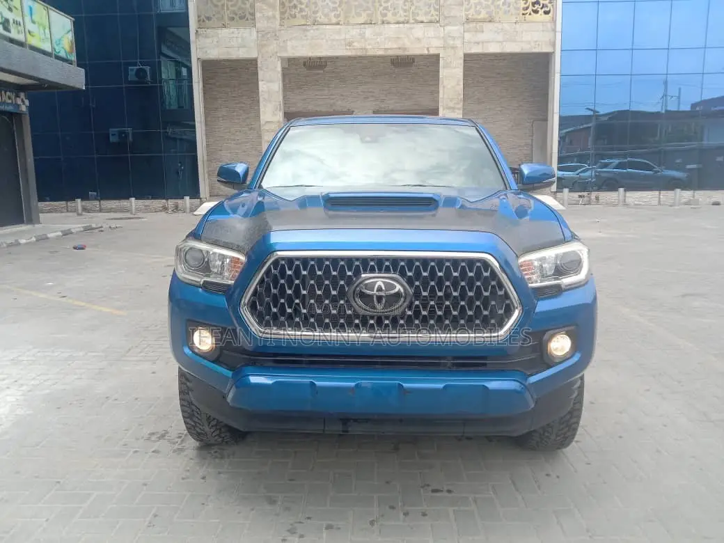 Toyota Tacoma Limited 2018 Blue