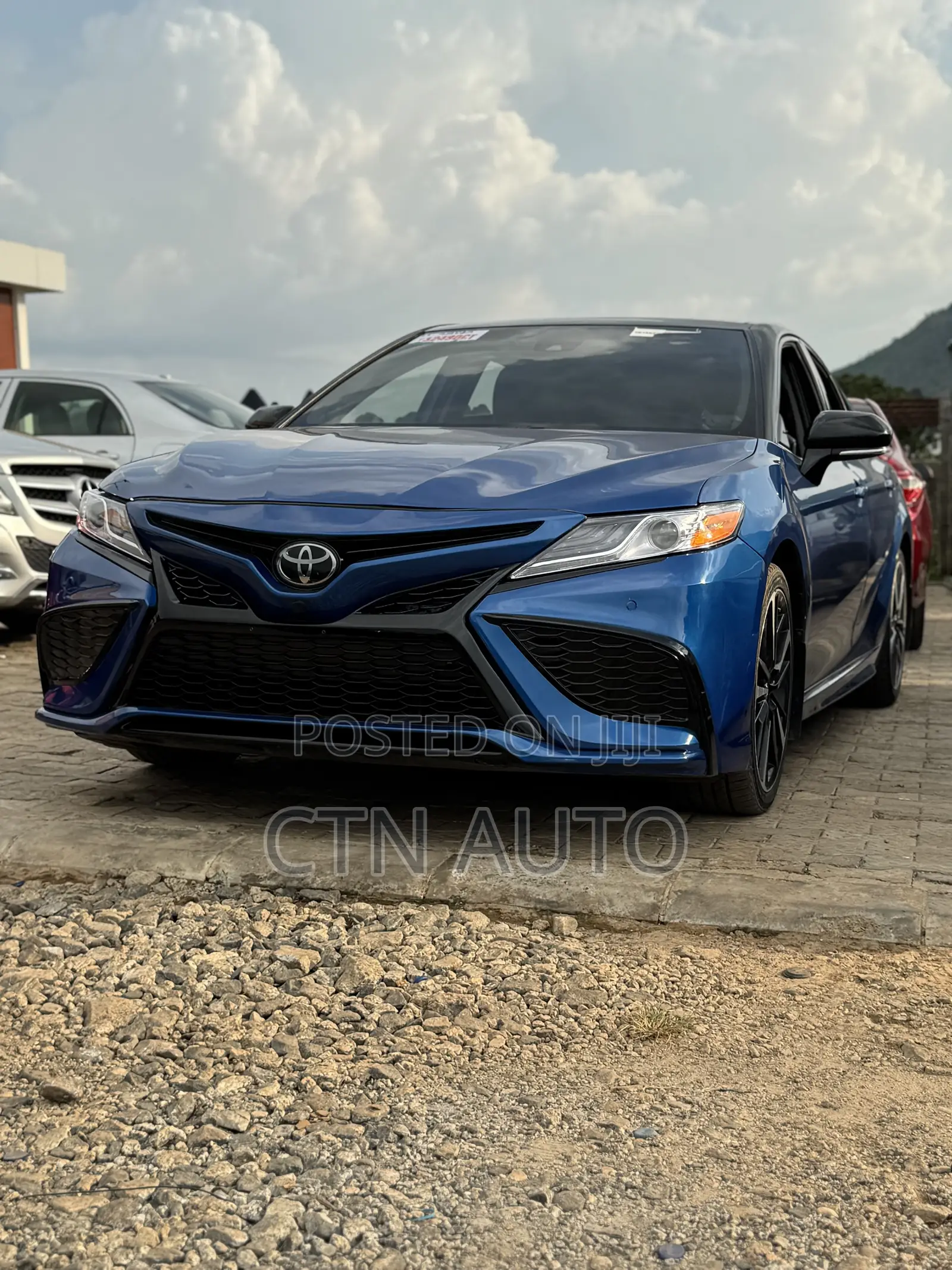 Toyota Camry XSE (2.5L 4cyl 8A) 2019 Blue