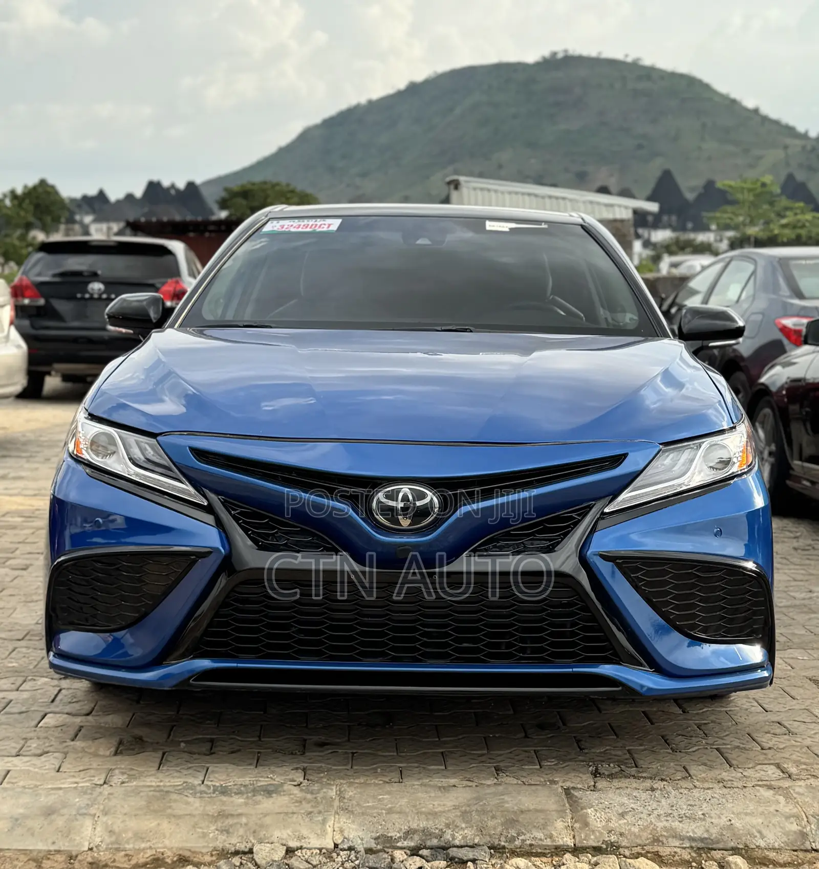 Toyota Camry XSE (2.5L 4cyl 8A) 2019 Blue