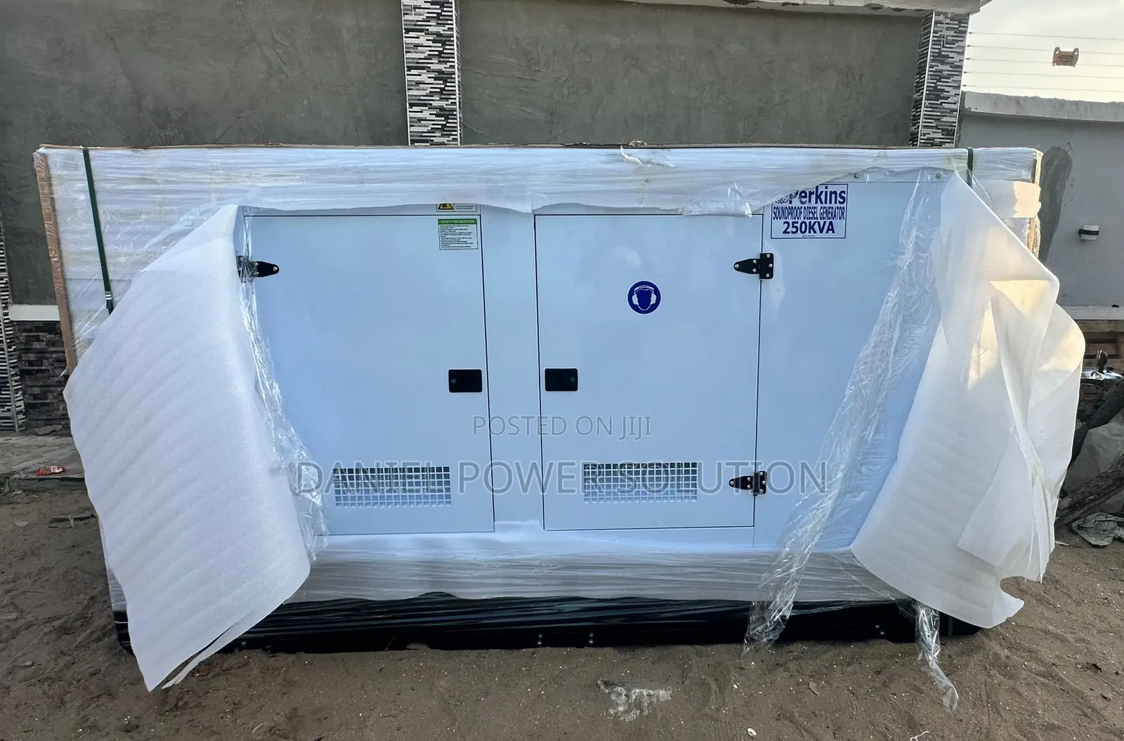 Brand New 250kva Perkins Soundproof Generator 100% Pure Copper