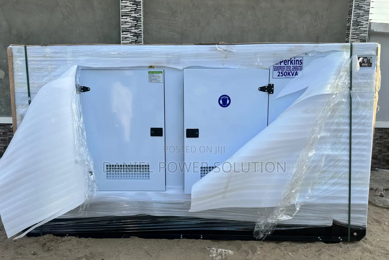 Brand New 250kva Perkins Soundproof Generator 100% Pure Copper