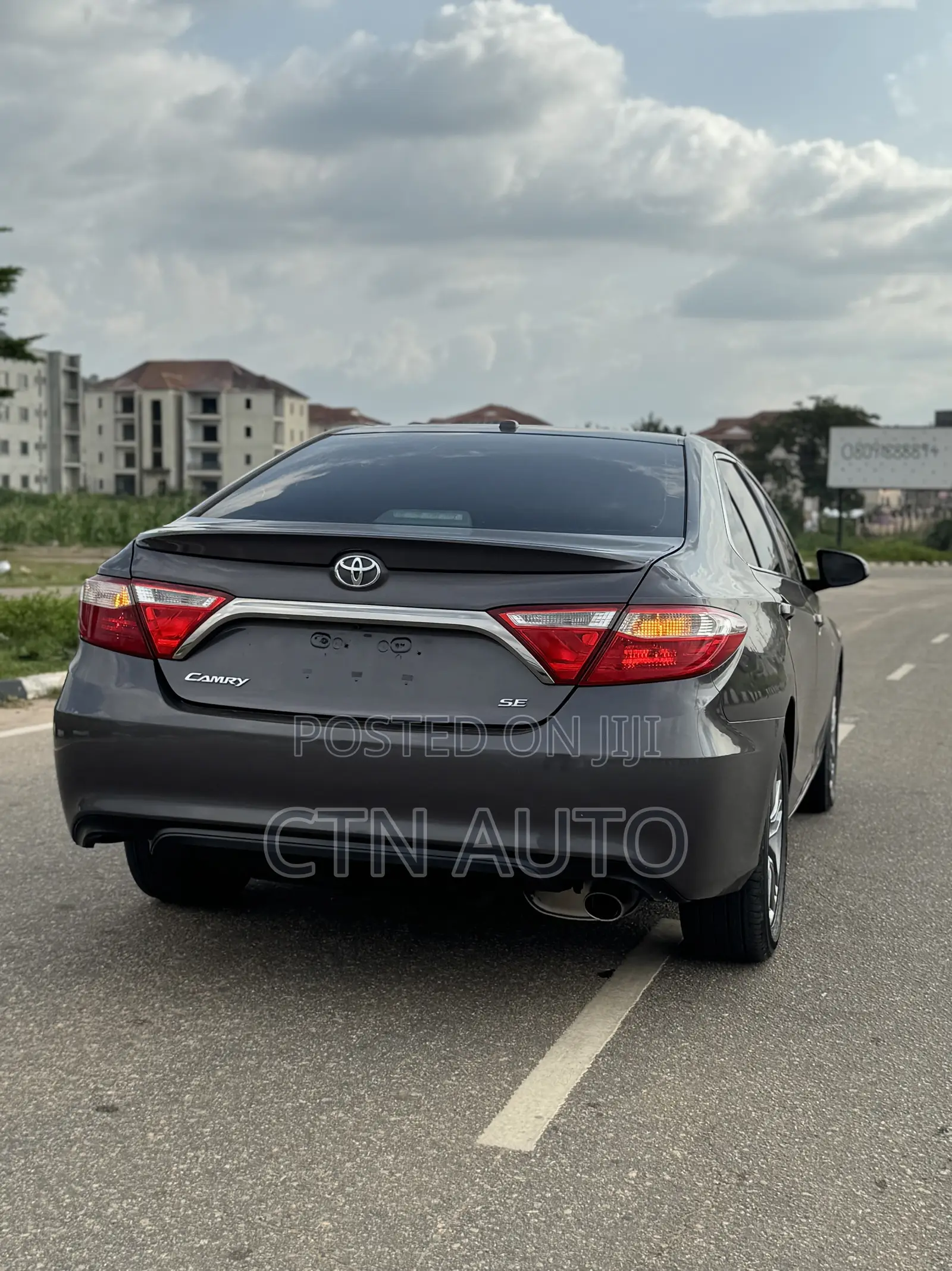 Toyota Camry SE 4dr Sedan (2.5L 4cyl 6A) 2016 Gray