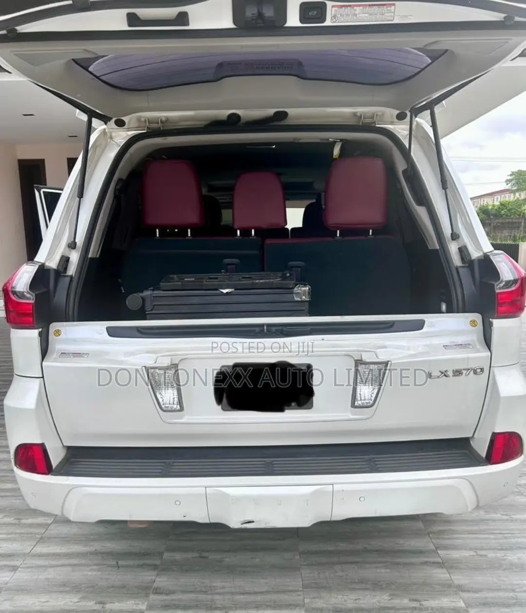 Lexus LX 570 (5 seats) AWD 2016 White