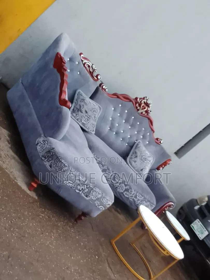Imported Executive Royal Sofa Set With Pillows and 2 in 1 Center Table