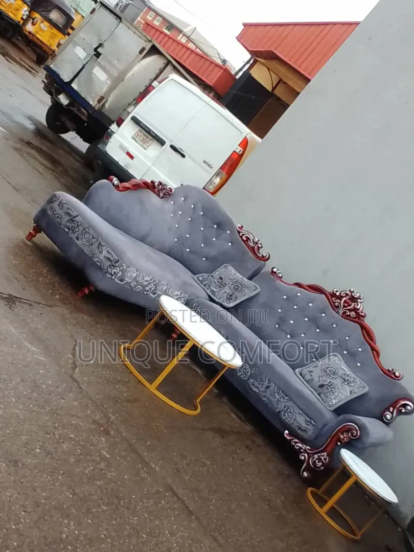 Imported Executive Royal Sofa Set With Pillows and 2 in 1 Center Table