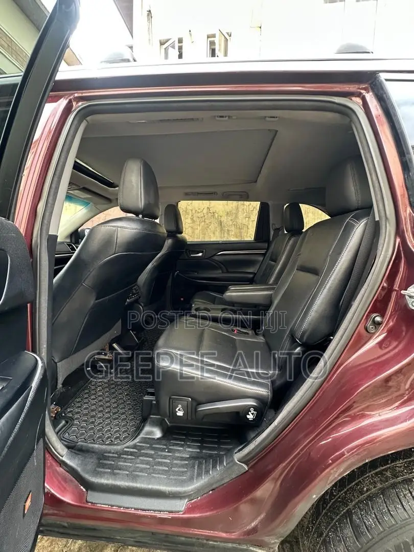 Toyota Highlander Limited 4dr SUV AWD (3.5L 6cyl 6A) 2015 Beige
