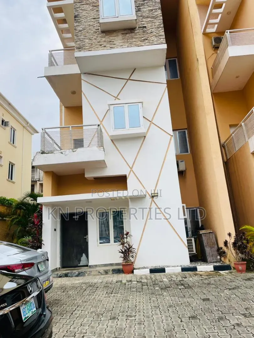 Furnished 4bdrm Duplex in Guzape Main for rent