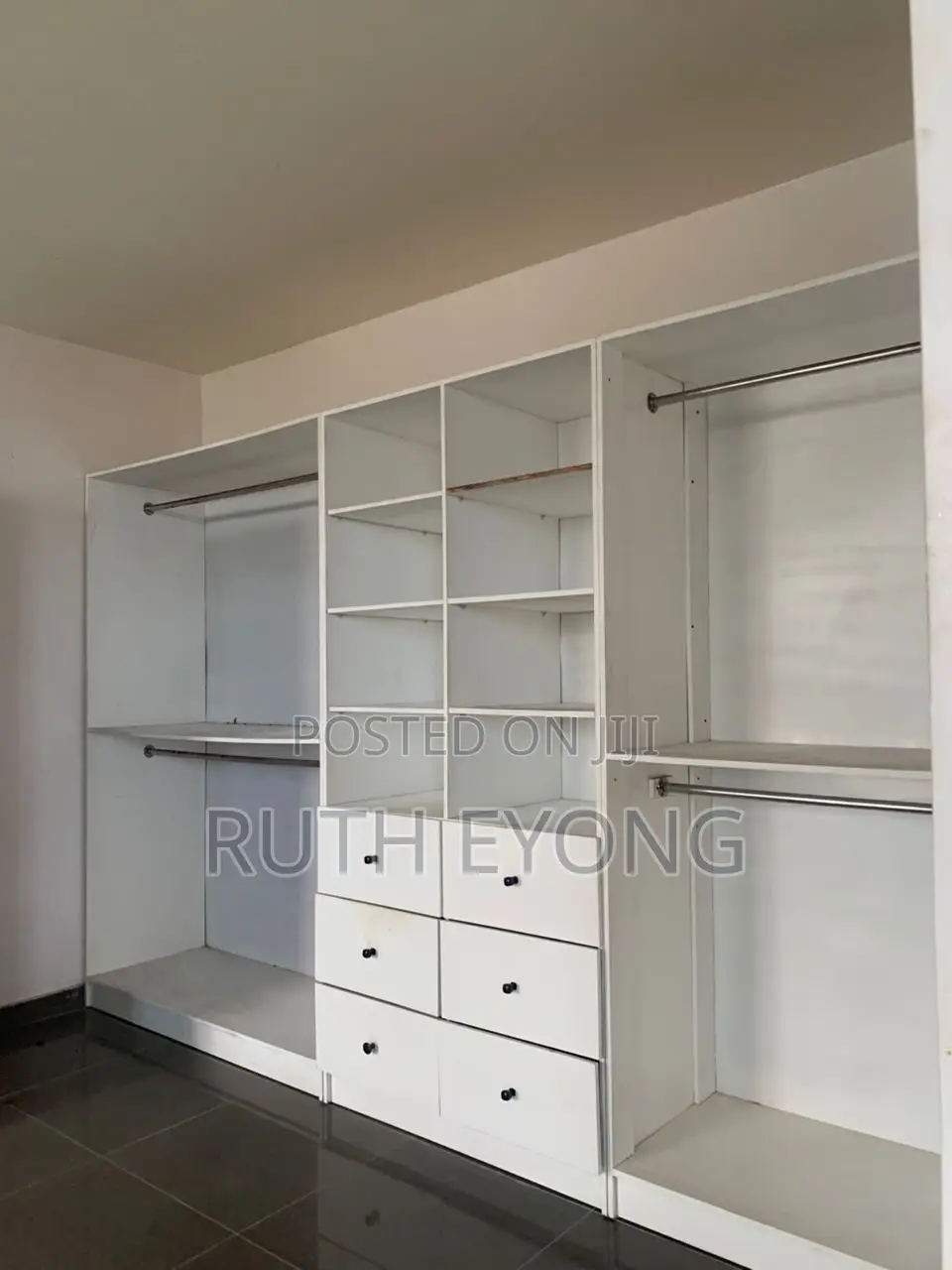 3bdrm Apartment in Whitesand Street, for rent
