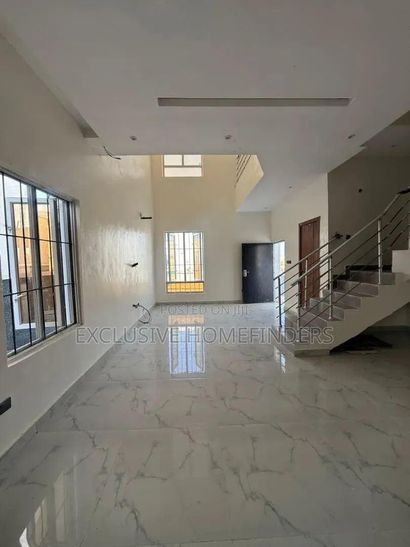 3bdrm Duplex in Capital Loft, Eleko for sale